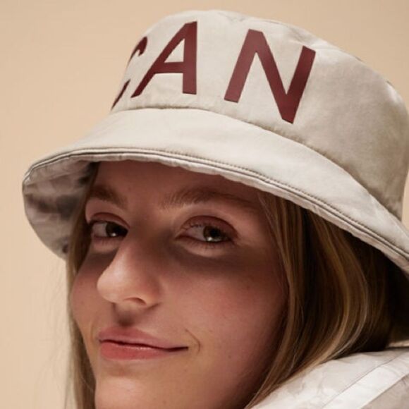 Lululemon 2022 team Canada insulated reversible bucket hat - Picture 2 of 13